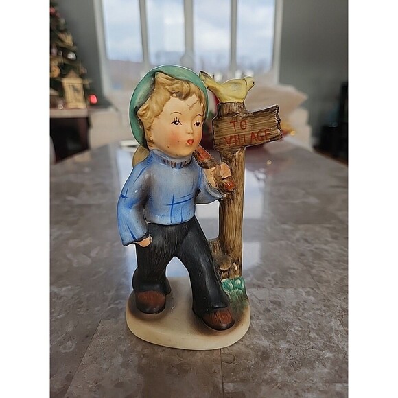 Vintage Napco "Vagabond" SH1B Ceramic Figurine Boy with Bird on Pole Sign - Picture 1 of 5